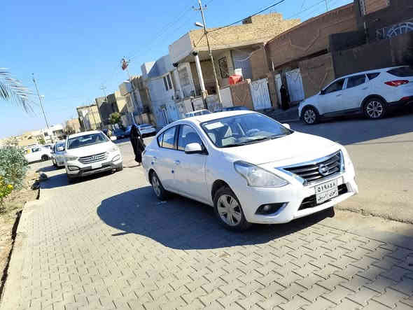 السلام عليكم ورحمه الله وبركاته 
نيسان صني  هندي موديل 2019 رقم  اربيل تحويل مباشر أو وكاله باسم شركه دلير خسروا مضمونه 100/100
السياره جديده ومال جنايه استخدام شخصي 
ماشيه 31 الف تايرات الشركه سبير الشركة 
مكينه كير حداديه على وضع الشركه 
ملاحضه 
السيارة بيها ثلاث مكانات بارد طخات بسيطه وبيها  بل جاملغ الخلفي مكدار شبرين تصليح السعر 95 
مكلف بالنشر اي استفسار الاتصال على الرقم ***********
