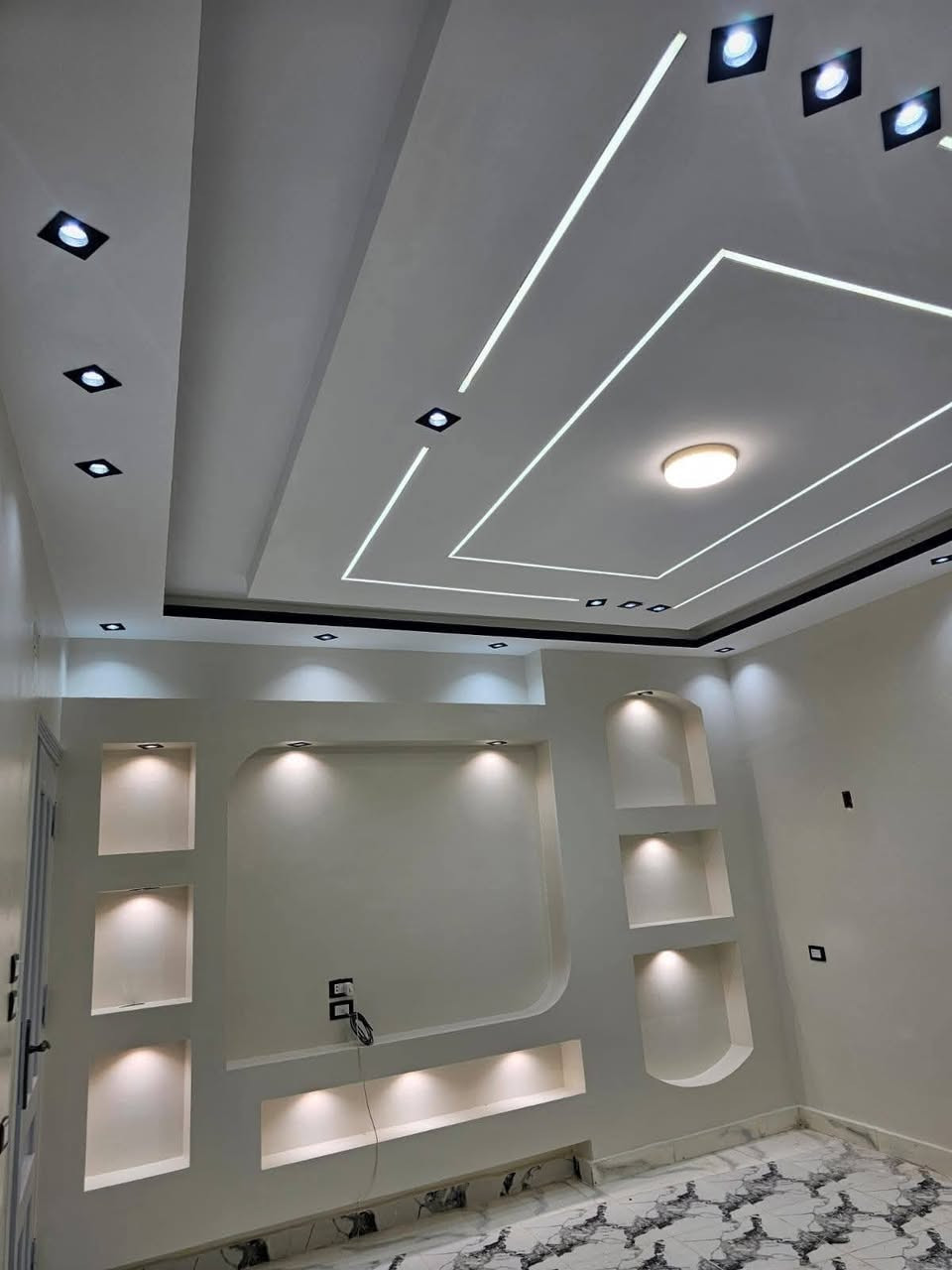 السلام عليكم شغل صباغ درجة اولي ***********
