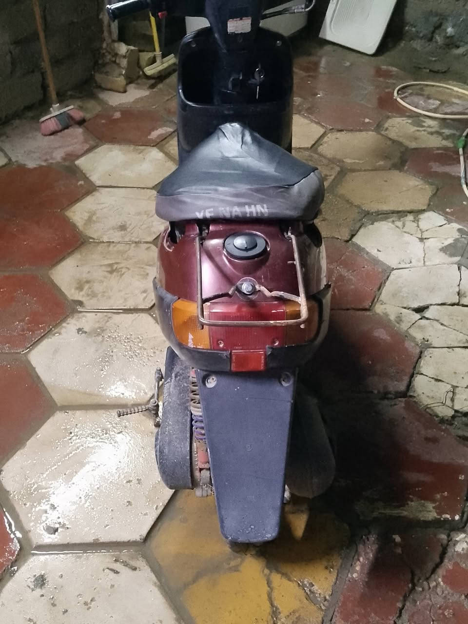 السلام عليكم دراجه بتره للبيع شغاله من كل شيء كهربائيات شلعه معدل السعر 275👉....***********
