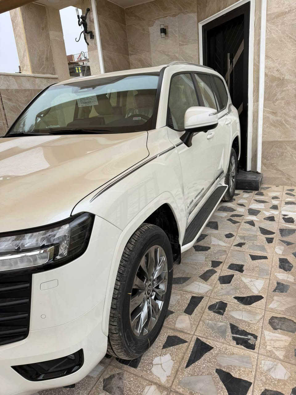 للبيع ساز موديل 2025 زيرو صفر بدون رقم كامرات رادار شاشة جبيرة تحديد مسار فول الشكل الجديد بدون رقم سعره 72 ألف دولار بدون رقم تنفس طبيعي تلفون *********** بغداد, العراق
