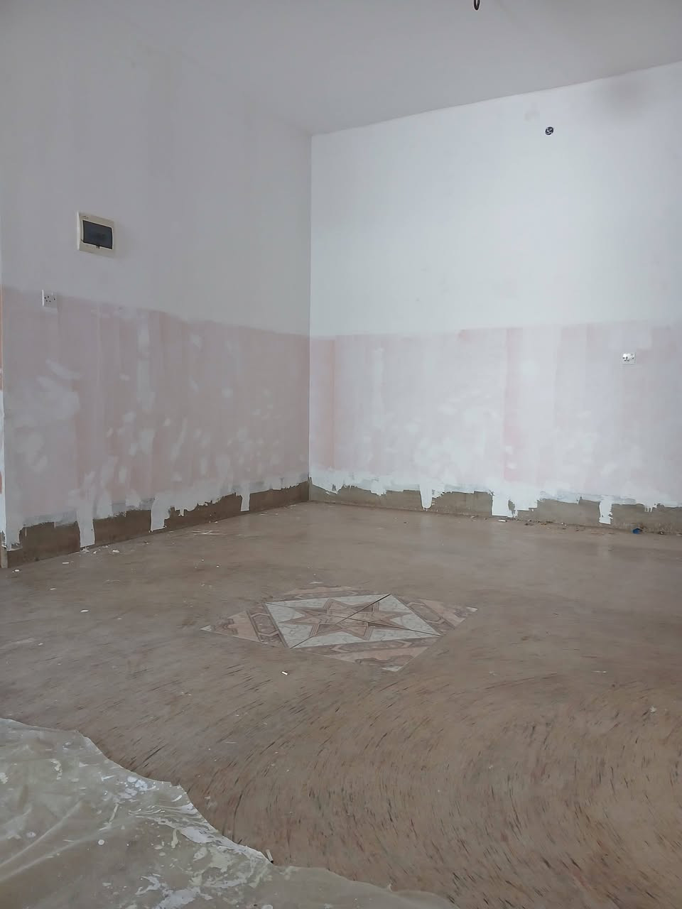 جانب من عملنا  البسيط 
هذا الأسبوع 
السقف ابيض والجدار ثلجي
اصباغ المرجان داخلي خارجي  الأول بالعراق 
جبس بورد ،نقوش ،سحبات جدارية وسقفية وبوكس جبس  وسحبات بورك ويوم
نعمل لاجل ارضاء زبائننا الكرام وعملنا بإخلاص   
والتوفيق من الله تعالى 
اتقان العمل سر نجاحنا اولا واخيرا 
الاستفسار الاتصال على الأرقام التالية 
*********** مصطفى خضير العيساوي 
*********** رسول علي العيساوي
