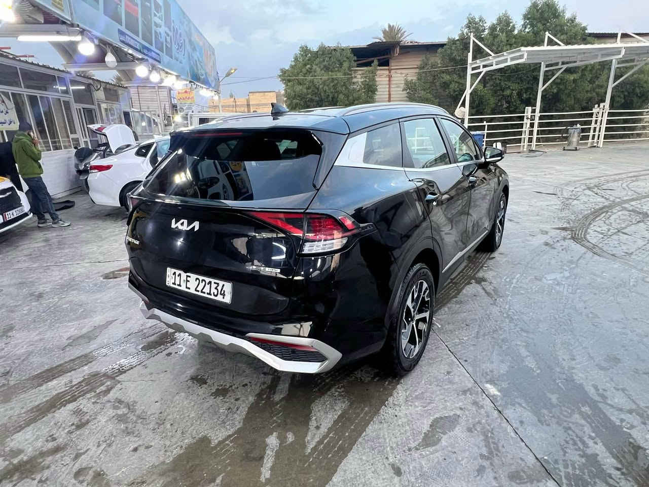 بيع او مراوس/ كيا سبورتج 2023 هايبرد (كهرباء - بانزين)
وارد امريكي فول مواصفات نظيفة جداً رقم بغداد الدولي الجديد 

السيارة بيها قطعتين صبغ بنيد وجنطة فقط بدون لغد ولا شاصي والسونار موجود بالمنشور  

مواصفات :: -
گير ماوس  
قيادة ذاتية
تحديد مسار  
بصمه 
كشنات جلد / كهرباء / كشن تدفئة مع ستيرن تدفئه  
شاحن وايرليس 
شاشه جبيره متصله 
كامره خلفيه 
رادار امامي خلفي رادار جانبية  
شاشه تبريد لمس 
فول تحكم ستيرن / لايت عدسات متحرك مع السيارة / 4 مودات قياده / مانع ازلاق / اوتو هولد / حساسات / ويل كب جبير / هندبريك بصمه وبعد بيه هواي مواصفات  

السعر 187 ورقة وبيهة مجال
 
العنوان بغداد والديوانية 

***********
*********** بغداد, العراق
