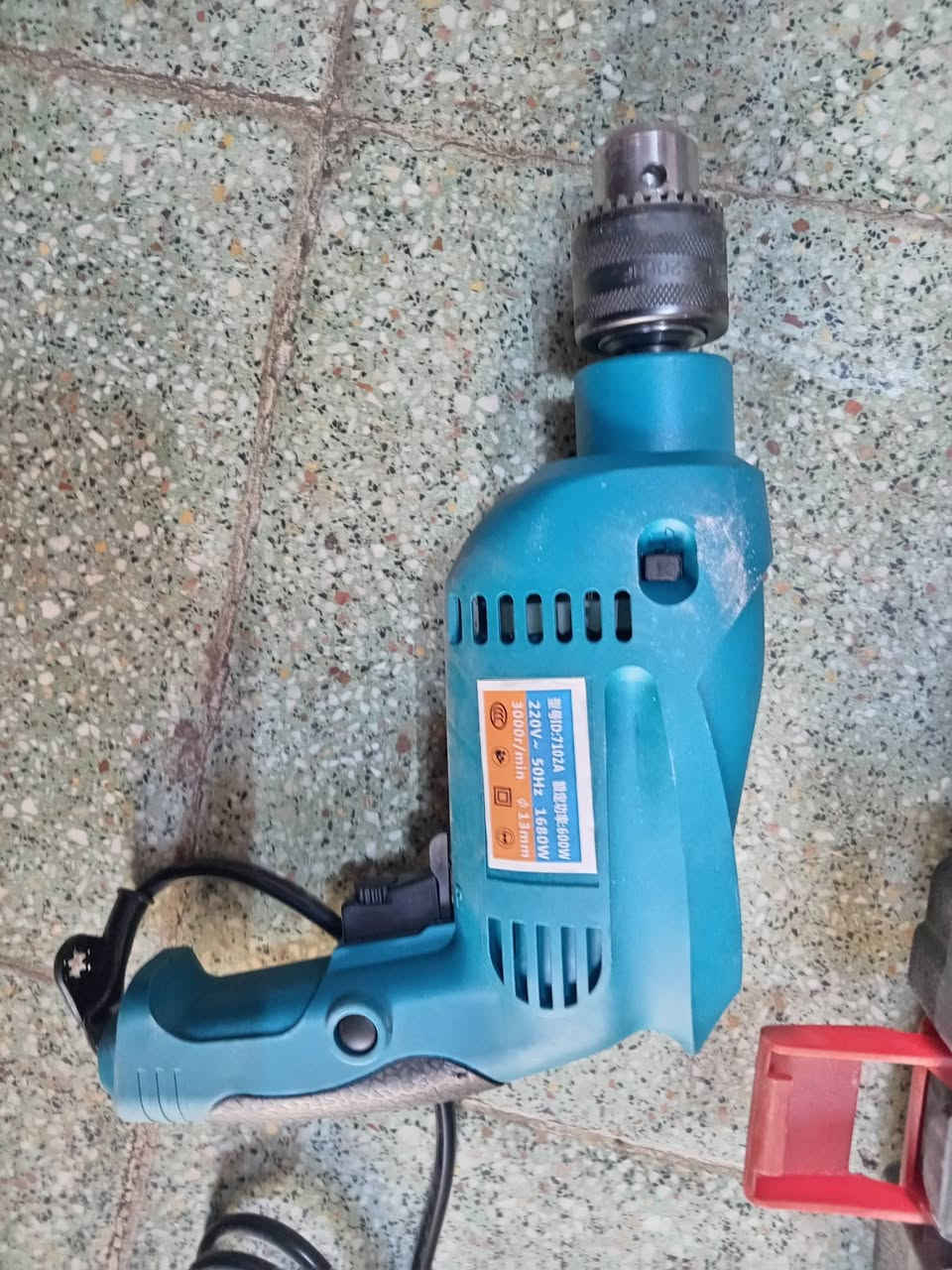 دريلات للبيع شحن وكهرباء كلشي موجود والدات الواحد بلف دينار ابيع شلع كله بلكارتون جديد مامستخدم لد مع محوله السعر كله على خاص مكاني ميسان المجر ***********
