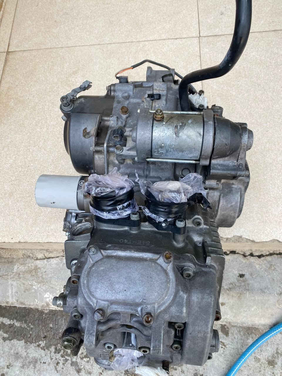 ماشەڵا یامەها ٧٠٠ ڕابتۆر شتیکی بیعەیبو مەزبوتە بۆفرۆشتن تاقم وەیار+دووکابلیتەر+ئەقڵ + کۆیل+کەتاوت+ دەسکی سلفبی بیلادی+دەمی دەکشن+ڕایتەر+تەنکی ڕۆن ساد کەرەوە کامل کاملە مەکینەکە بەس بەستنی ئەویت لەعەرزا ئیشی پی ئەکەم دڵت گرتی ئنجابیبە ڕەحمەتی خواتان لیبیت سعر تاقی مەکەرەوە پارەی مەکینەیەکی ئیرانیت پی نیە سعری ئەمە تاقی مەکەرەوە شوین سلیمانی ***********
