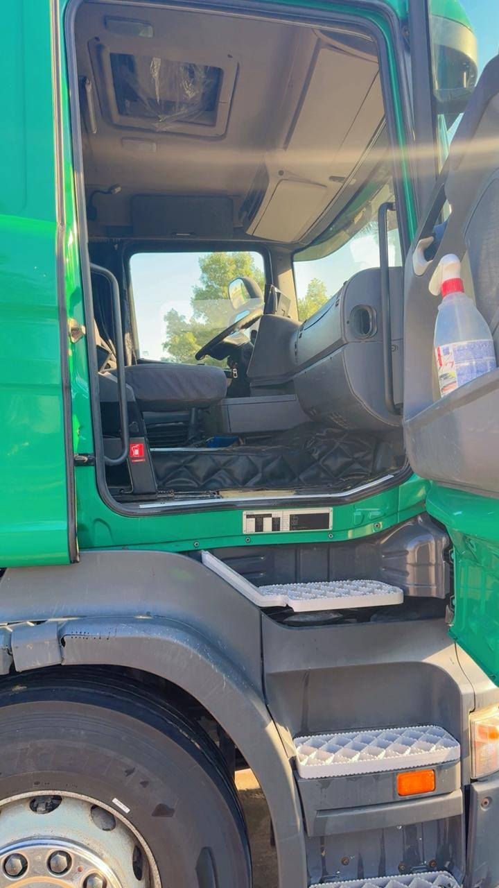 سكانيا بومه للبيع 

موديل 2007

مكينه 420 انجكشن 

كير كوبره 3*3

امامي سبرنك خلفي جوبلس 

رقم واسط سنويه للـ27

سياره جديده بمعنه الكلمه كفاله عامه كلشي بيهه ع وضع الشركه 

للاستفسار ***********
