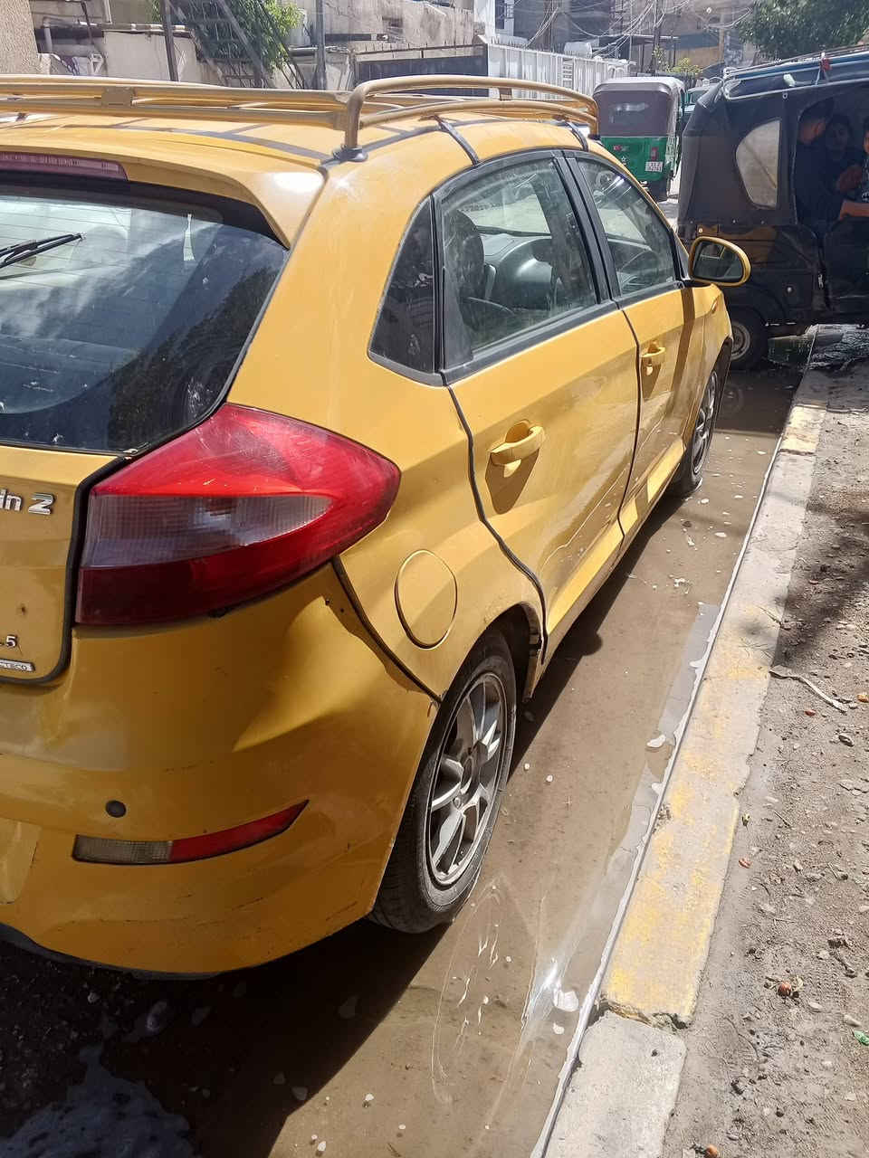 السلام عليكم سياره شيري محور كورلا بيكاشو مكينه كايمه ٢٠١١ بسمي سياره   تبريد شغال تخم تاير باتري جديد سلف جديد ابيع كوم حديد رقمها بغداد سعر٢٣بيها مجال هية مصفره سنويه ٢٠٢٧/ *********** 
***********
