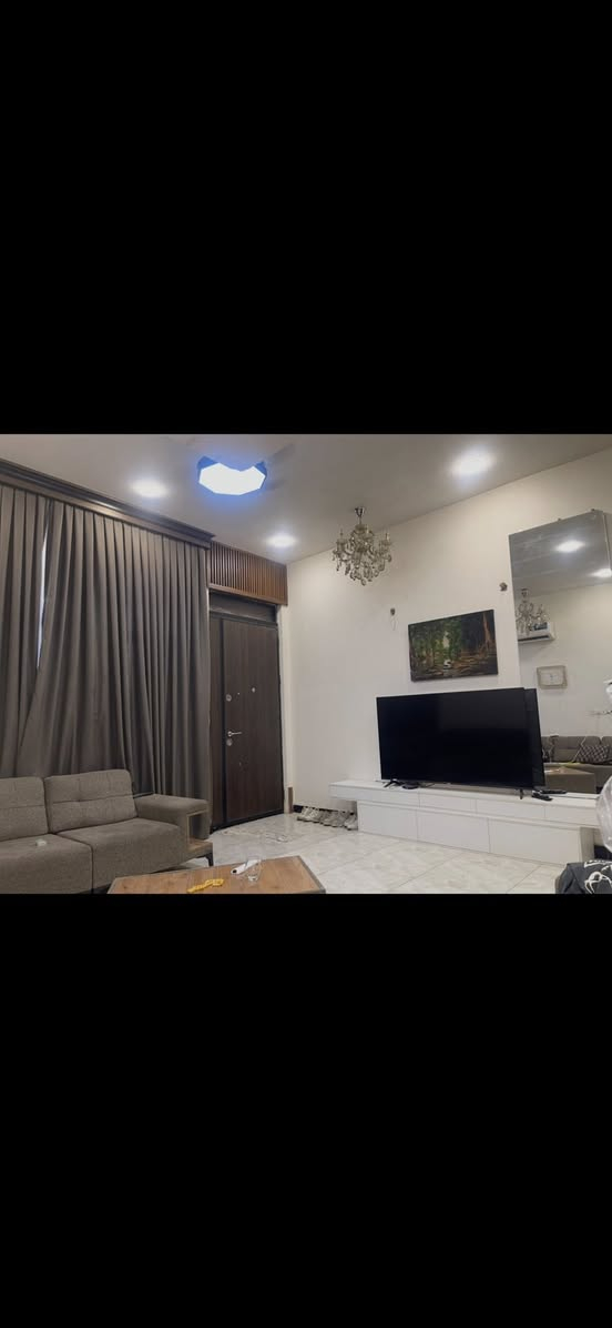 سلام عليكم
بيت مؤثث للإيجار منطقه الدوره حي الشرطه مال ابو طياره قرب محكمه الدوره بيت فول مواصفات حديث سبالت انفيرتر تعمل عل سحب  والوطنيه ٣ غرف نوم الاجار 900 الف ***********
