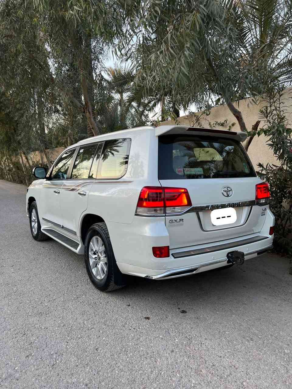 للبيع 
لاندكروز  2017
وايت ادشن 
ساز اصلي 
مكفولة من الصبغ والبارد
رقم بغداد مشروع وطني بسمي

الون ابيض 

مواصفات 

ثلاجه

ماوس 2

طفايه 

بصمه تشغيل 

بصمه ابواب لمس 

فتحه سلايت  

زراكات 

جام تصعيد تنزيل بلبصمه 

مري شفط 

شاشة كبيره 

كامرات 

تحكمات كامله 

حساس امامي 

حساس خلفي 

اشارت ترحيب ابواب عند الفتح 

وباقي مواصفات  معروفه 

ماشيه 78 الف حقيقي 

تخم تاير جديد

محرك وكير كفالة 

العنوان بغداد الكاضمية المحيط

السعر 460

للاستفسار : ***********
