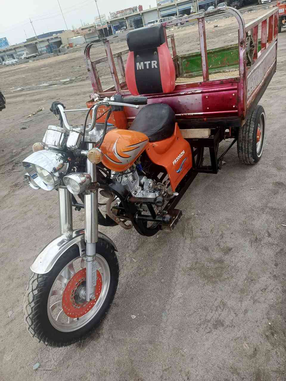 السلام عليكم 
ستوتة امتيئار موديل 2015 كفالة عامة اوراق السعر مليون و 300 العنوان البصرة حي الحسين شارع السيد الرقم ***********
