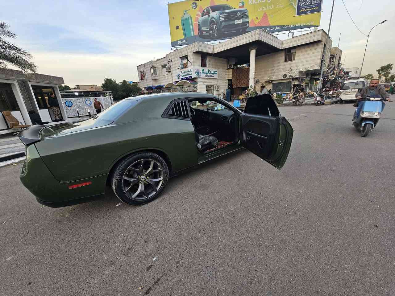 س
سلام عليكم. 

جالنجر sxt موديل ٢٠ 
كير محرك تبريد مكفول 
ماشيه ٥١ الف 
مصبوغه حزام قماره صندوق ممصبوغات 
معرفه بعد مواصفات تشغيل عن بعد شاشه محدث 
شفتات ستيرن. دركة هلكات 
سياره مال جناي 
سعر قفل ١٣٥. 
***********
