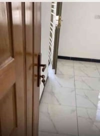 للايجار  بيت طابقين بناء كامل وجديد ١٠٠متر مفصول الطابق الاول عن الطاب...