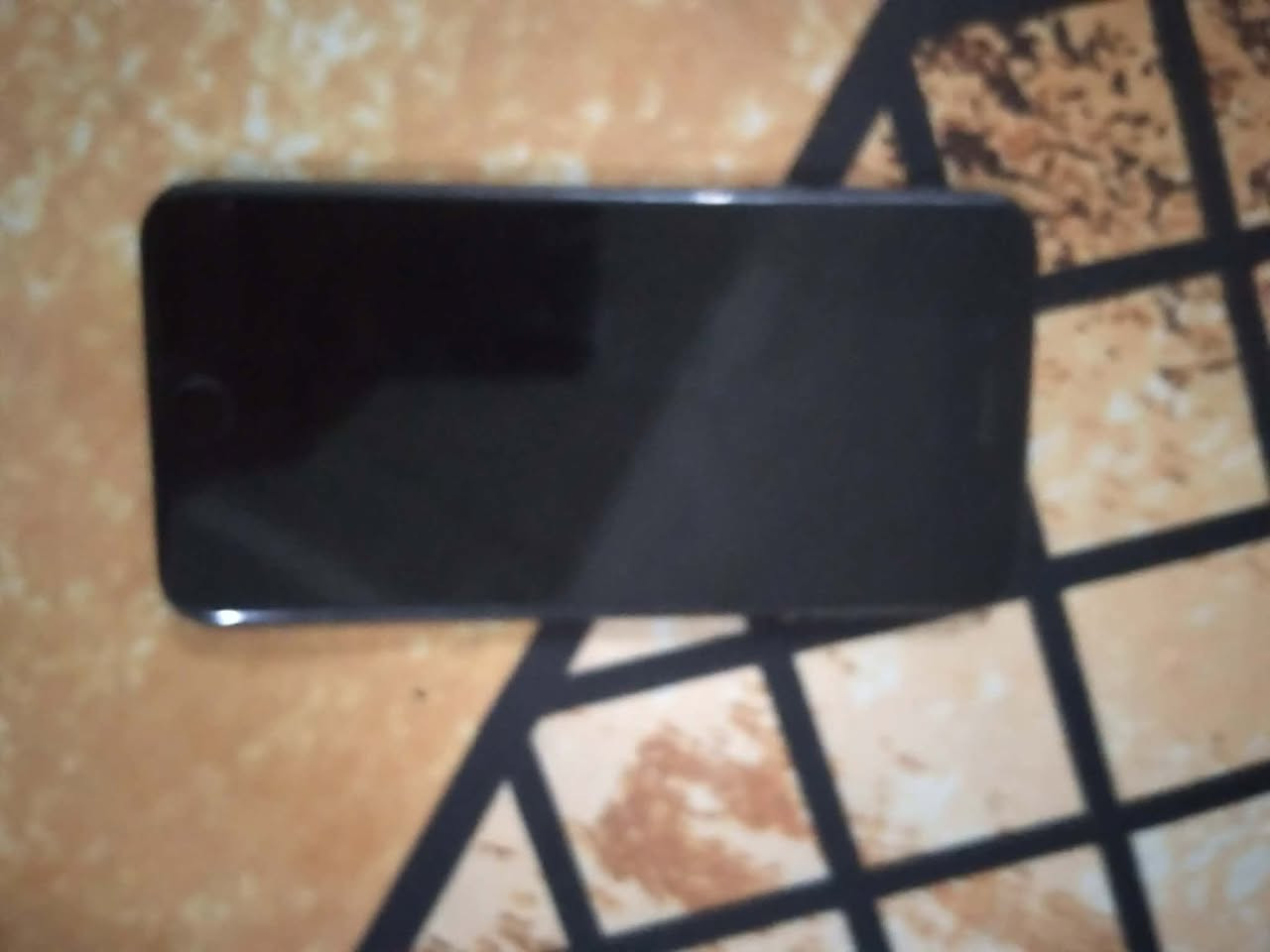 البيع مبدل شاشته وبطاريه 
كامرات واكفه سبب وكعه 
بطاريه 100مستبدله
مامتواجد فيس ***********

ايفون8بلس تخطي ع وضع الشركه مامفتوح الجهاز
بطاريه 80 ذاكره 64
