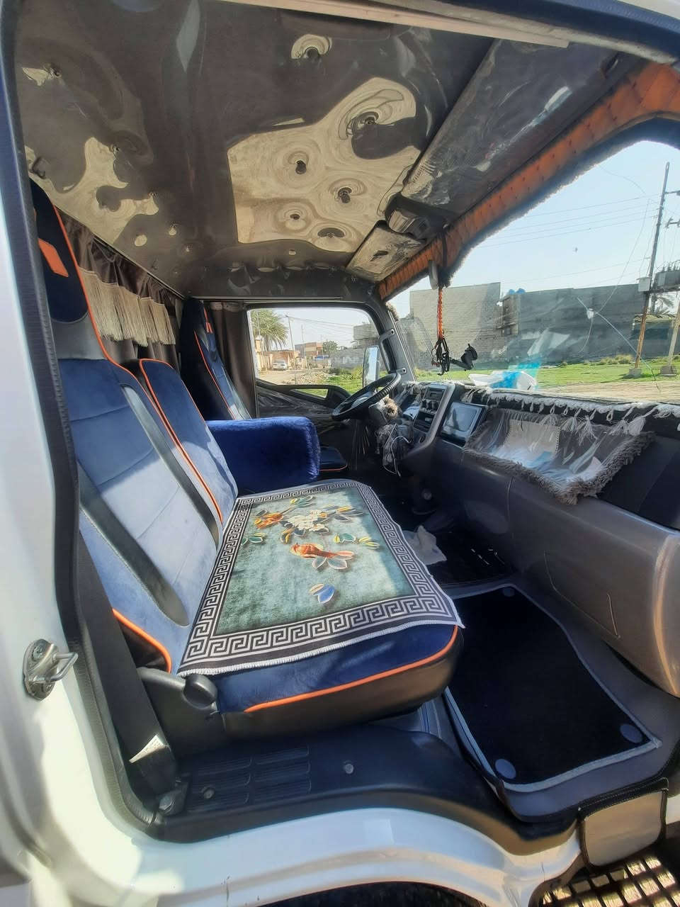 سلام وعليكم  كنتر للبيع مكفوله كفاله عامه موديل 2023 رقم سليمانية حداد جلال السفسار
على رقم ***********
