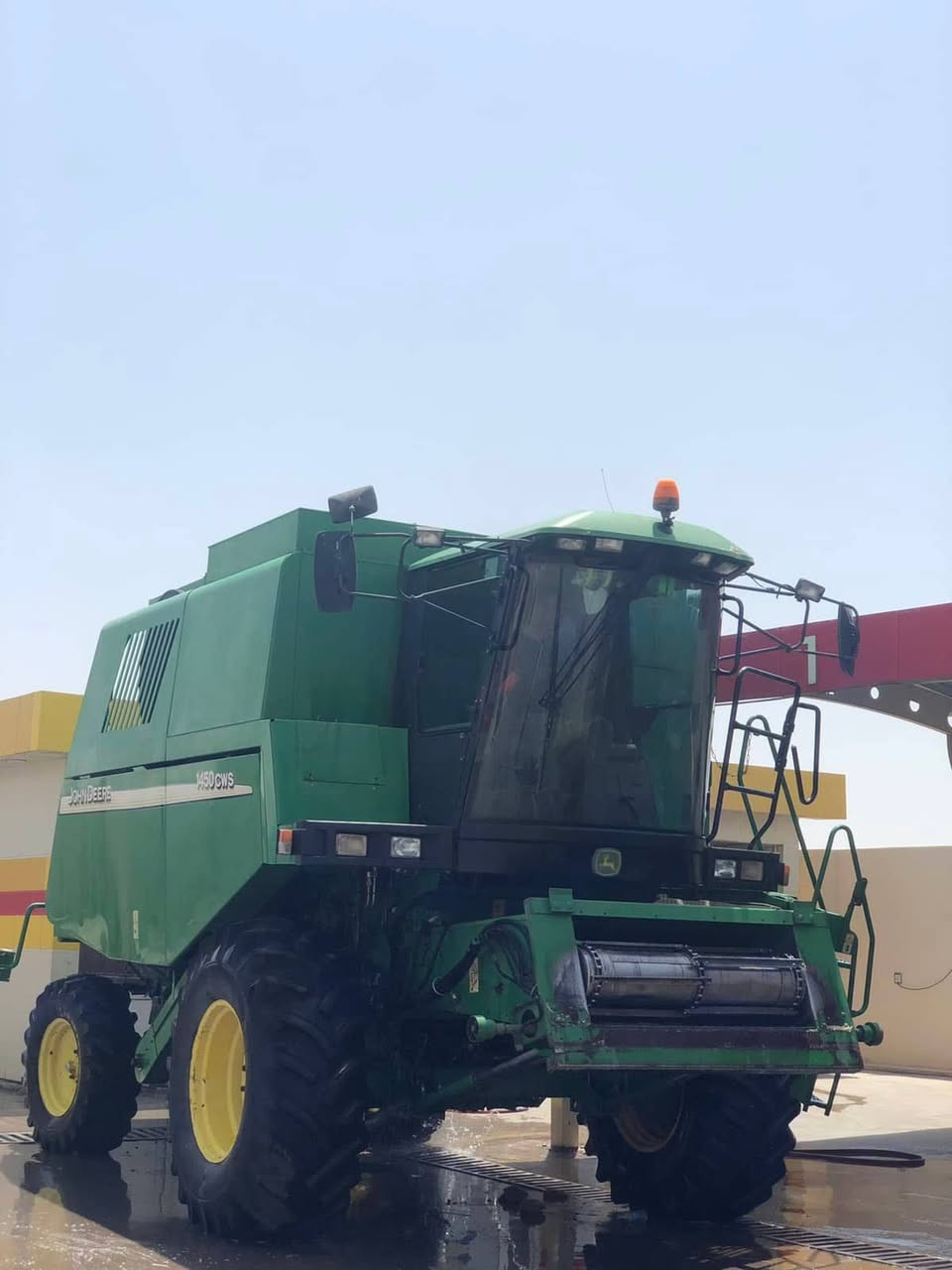 سلام عليكم 
مكلف  بالنشر 
حاصوده جوندير
موديل ٢٠٠٤
منفيس بدون رقم 
5بلم 
فول موصفات  

مكان  دهوك  عقرى 
***********
