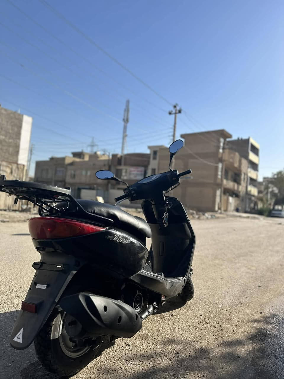 السلام عليكم اكزز ياباني نوزل خطين الدراجه مفوله شلعه ومعدل دراجه محرك ماماشيه عليه سبانه يعني مامفتوح ابد الدراجه رايده ب ٩٠٠ وبيه مجال حك الجيه المكان قرب بوابه الكاضميه الزقم***********
