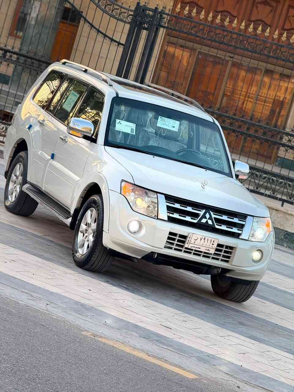 باجيرو2014  حبتور فول مواصفات لون ابيض صدفي حجم المحرك 3500 رقم  بغداد مشروع واطني بدون حادث  سيارة  مكفوله كفاله عامه سياره كلين عله واضع الشركه معروفه خليجي السياره جديده مال جناي فورويل نضام دفلوك كشنات كهربائي اشارة بل مري شفط تحكم ستيرن شاشه اندرويد شاشات خلفيه  اصليه فتحه تبريد ثلاث قطع حساسات خلفيه زاد ثلاجه تخم تاير كير مكينه حداديه خير من الله سياره جديده لوك محرك 6السعر 157 اتصل***********مكان  السياره بغدادالكرخ
