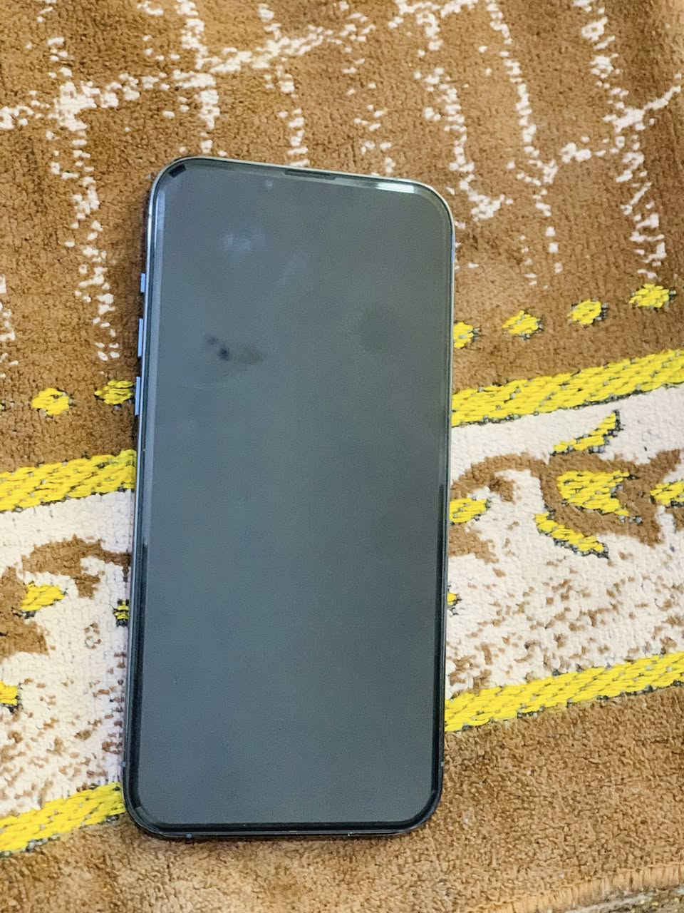 يا الله 13 برو ماكس شرق اوسط شرط النضافه ذاكره 256
ما مبدل بي آي قطعه كامل الملحقات ضمان نهارين 
سعره 750 وبس مجال مكاني رمادي خمسه كيلو ***********
