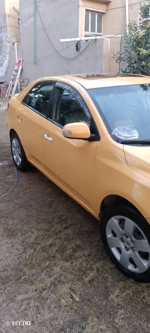 السلام عليكم 
سيراتو 9 خليجي السونار مرفق 
المكان بغداد الأمين الثانيه السعر 75
 للاستفسار ***********
