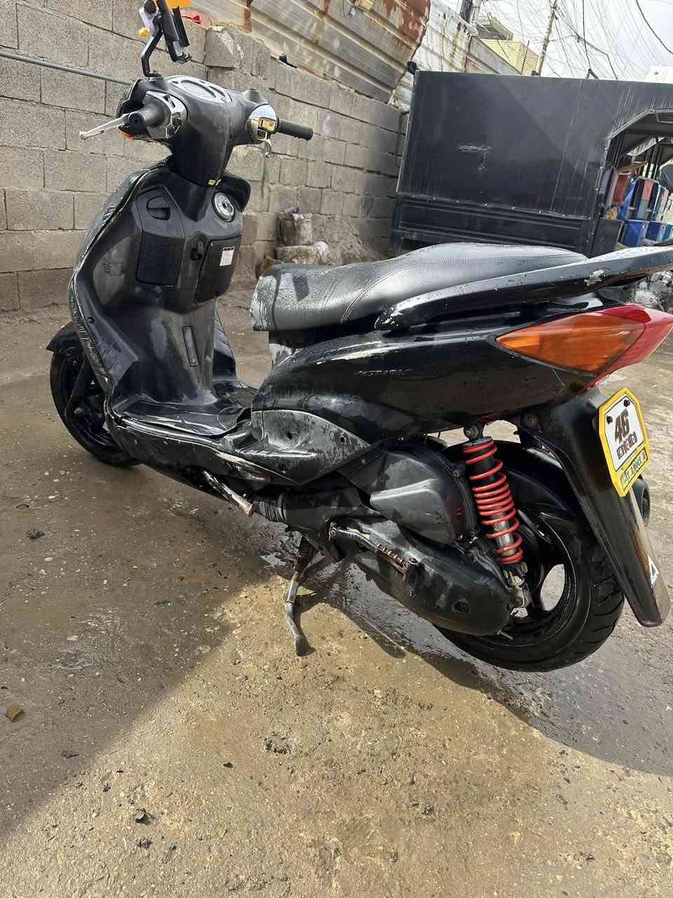 دراجه سكنس نثية كابريتر
دراجه نضيفة نگرة
كفرات بلاد
السعر 500 وبيها مجال للشراي
مكان مدينه الصدر ***********
