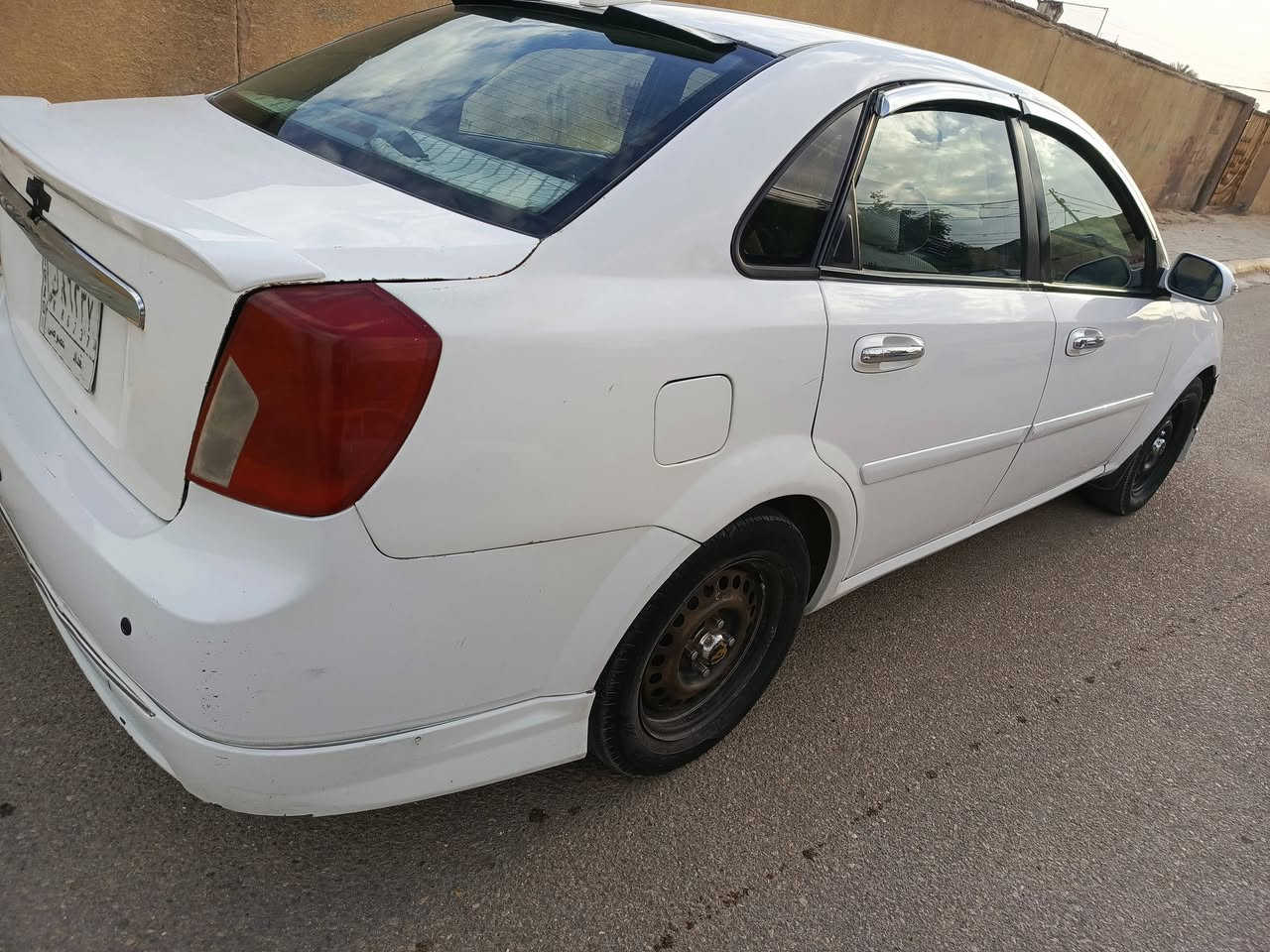 سلام عليكم اوبترا 2010رقم بغداد سنويه ل2027 بيه ضربه بالجنطه ومكينه بيه تبخير كير وحداديه كله نضيف مشط جديد تبريد شغال مدوشمه عام السعر 60 
***********
