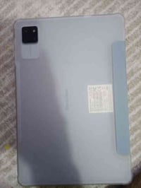 ايباد 60 برو جديد مستخدم 5 ايام للعمل ولدراسه وللالعاب بي قلم مواس وكي...