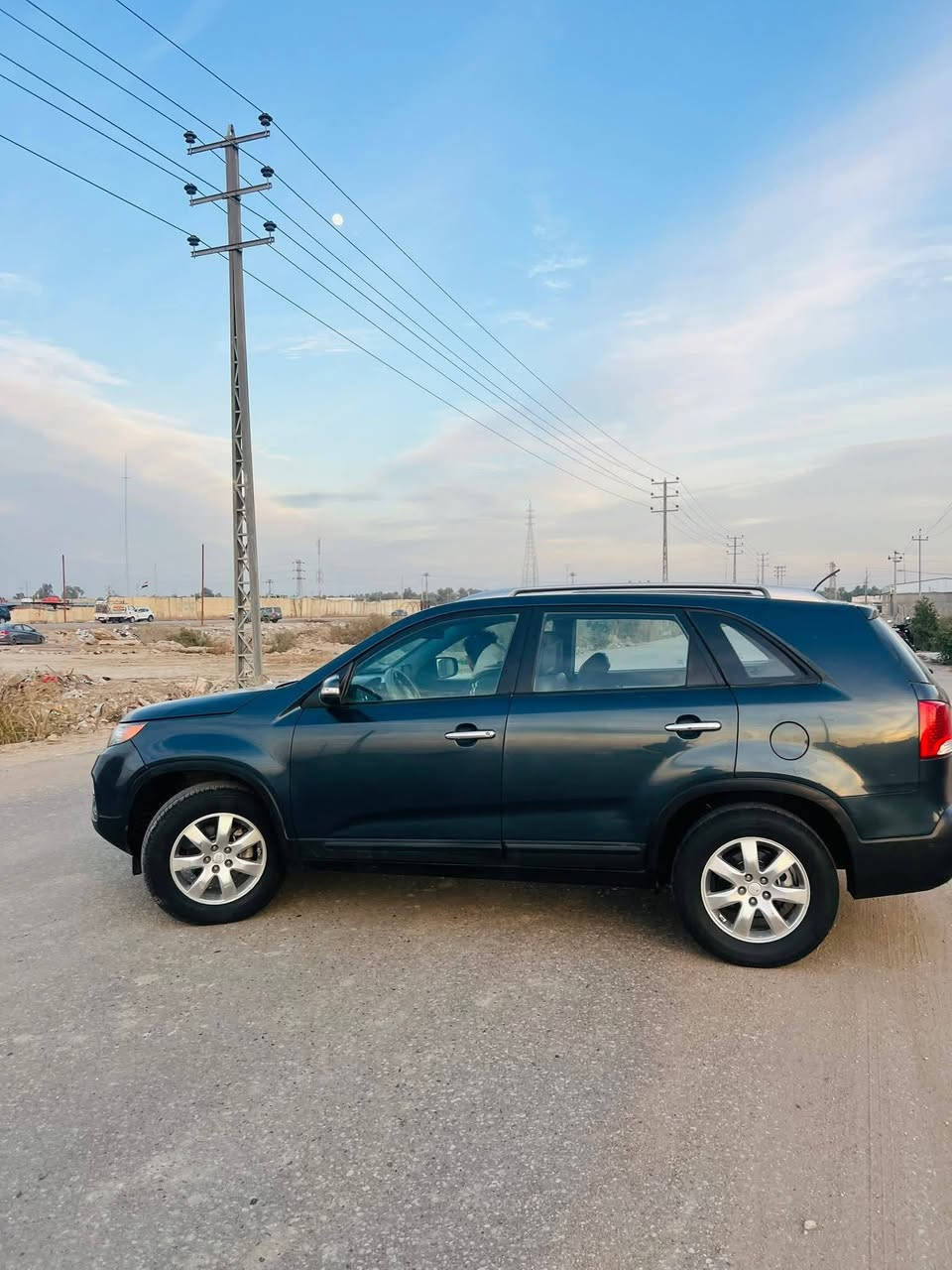 سلام عليكم سورنتو2014كير ومحرك وحداديه كفاله تخم تاير جديد مال جناي جاهزه الاخير محرك6سلندر  دوش المرغوب 7راكب 3قطع تبريد سنويه ال2030رقم بغداد انكليزي بيها3قطع صبغ فقط السياره كلش جديده
السعر134وبيها مجال بيع سريع
الاتصال***********
مامتواجد بلخاص 👆👆
مواصفات السياره 
تحكم استرين 
شاشه 
كامره 
كشنات جلد 
تبريد 3قطع 
7راكب 
اشاير بلمري
