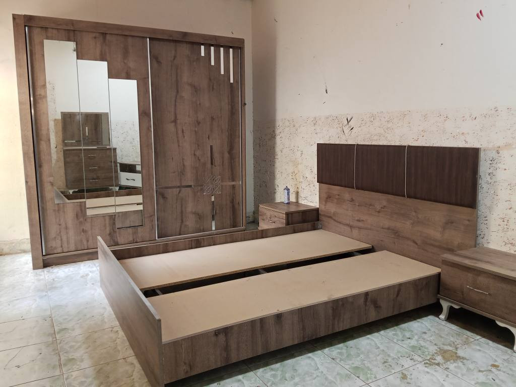 غرفة نوم تركي للبيع اخو جديد شرط النظافه غرفه كامله حلوه درجه اولى سعرها 350الف اي استفسار يراسل صفحه او يخابر على رقم *********** مكان كركوك كركوك, العراق
