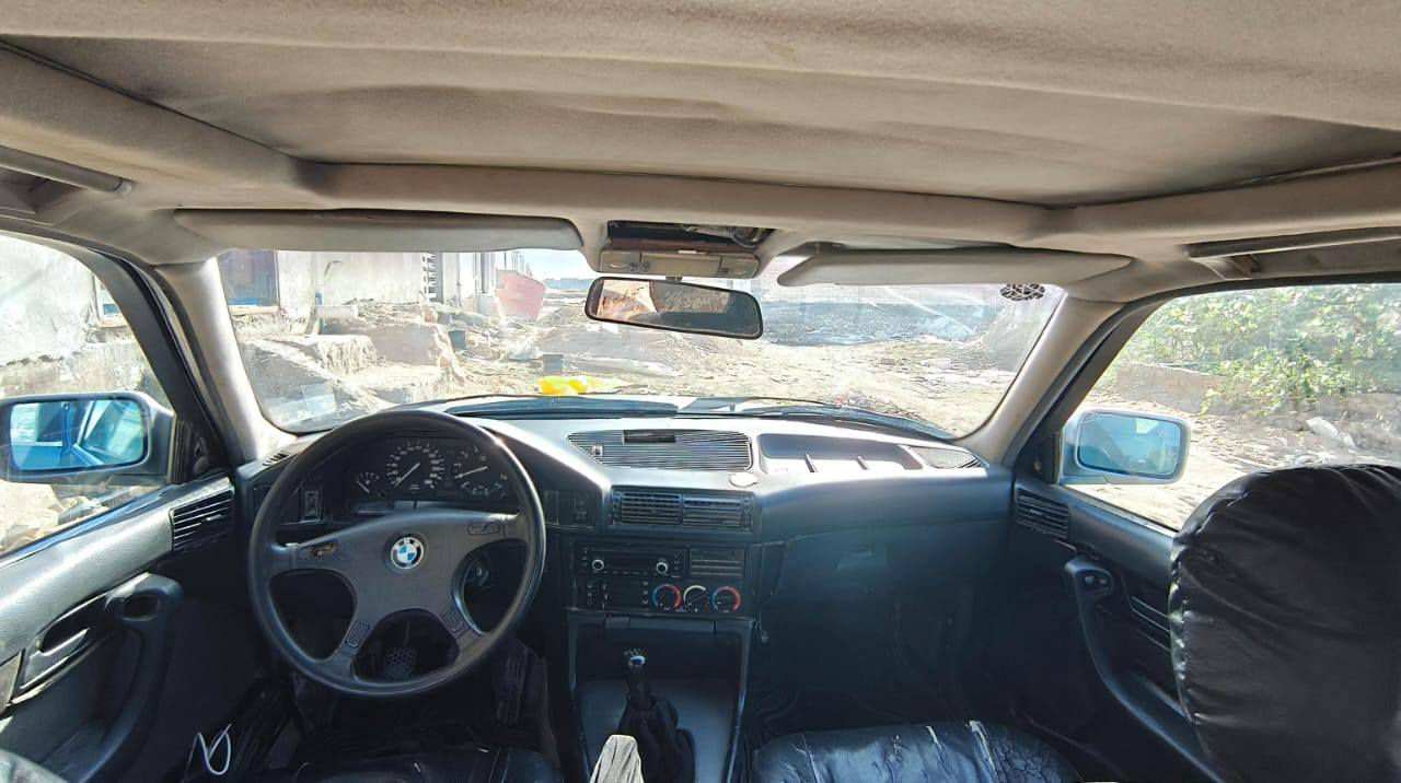 للبيع او مراوس 🇮🇶
BMW 535i
گير عادي
موديل 1990 ___ رقم مثنى 
مكانه السماوه تفاصيل اكثر 
مراسلة خاص واتساب ***********
