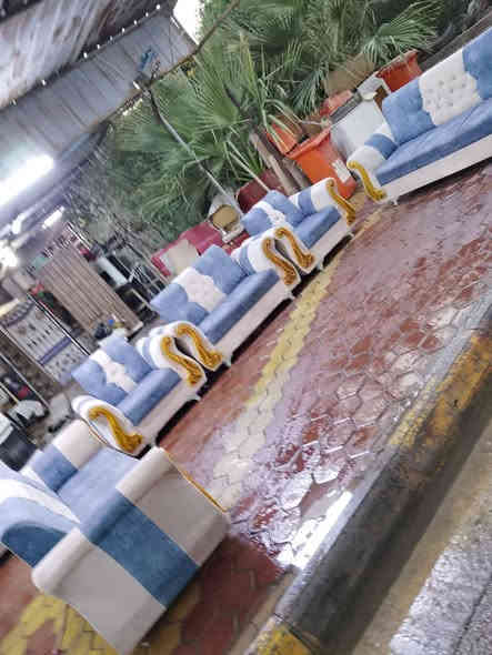 تخم عشر مقاعد مستعمل نضيف السعر 225 ألف العنوان العزيزيه منطقة باب الحاره *********** *********** يوجد واتساب وماسنجر وتوصيل بل الاجره
