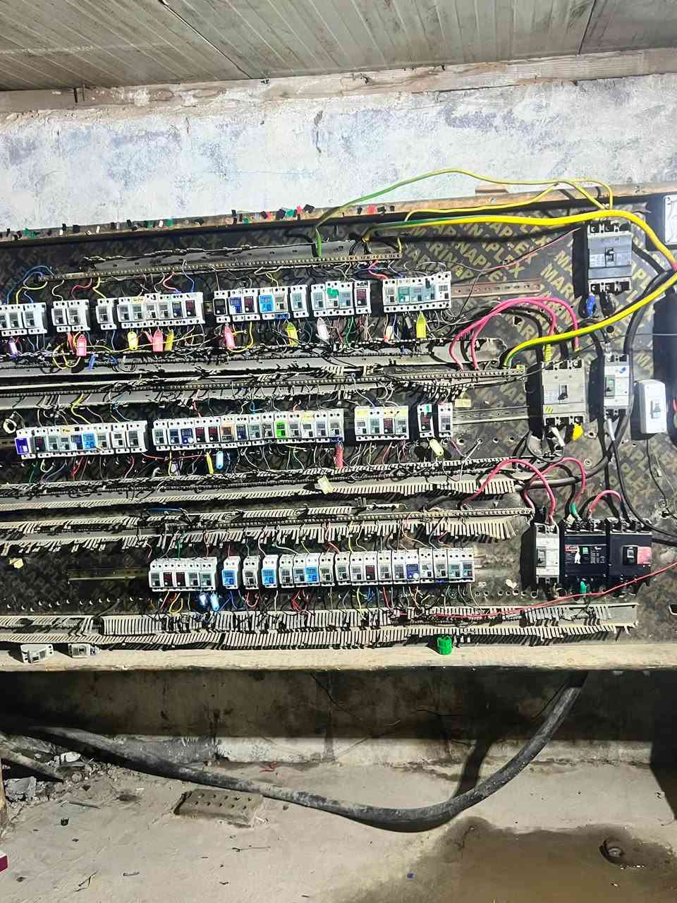 موقع لبيع حمل 750  مكنتين نوع شتاير عنوان رستميه حصه واحده بيه رقم هاتف ***********4
