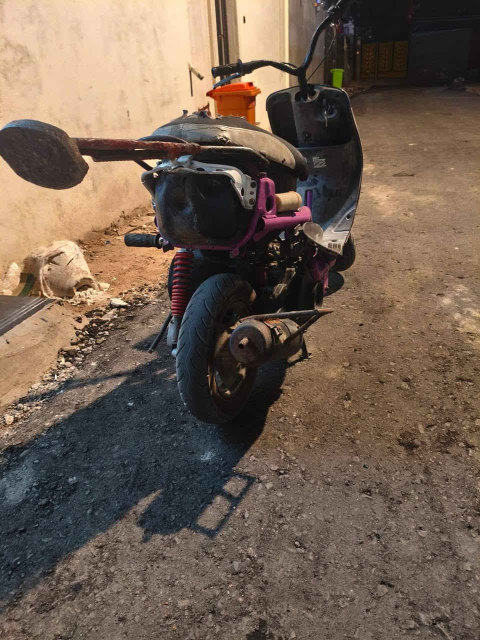 ماكس قجمه حربيه مال لعب بيها بس صوت بزنجيل الدراجه حلوه وناعمه سعر 350 وبيه مجال مكاني ابو الخصيب طريق الوسطي واساب ***********.
