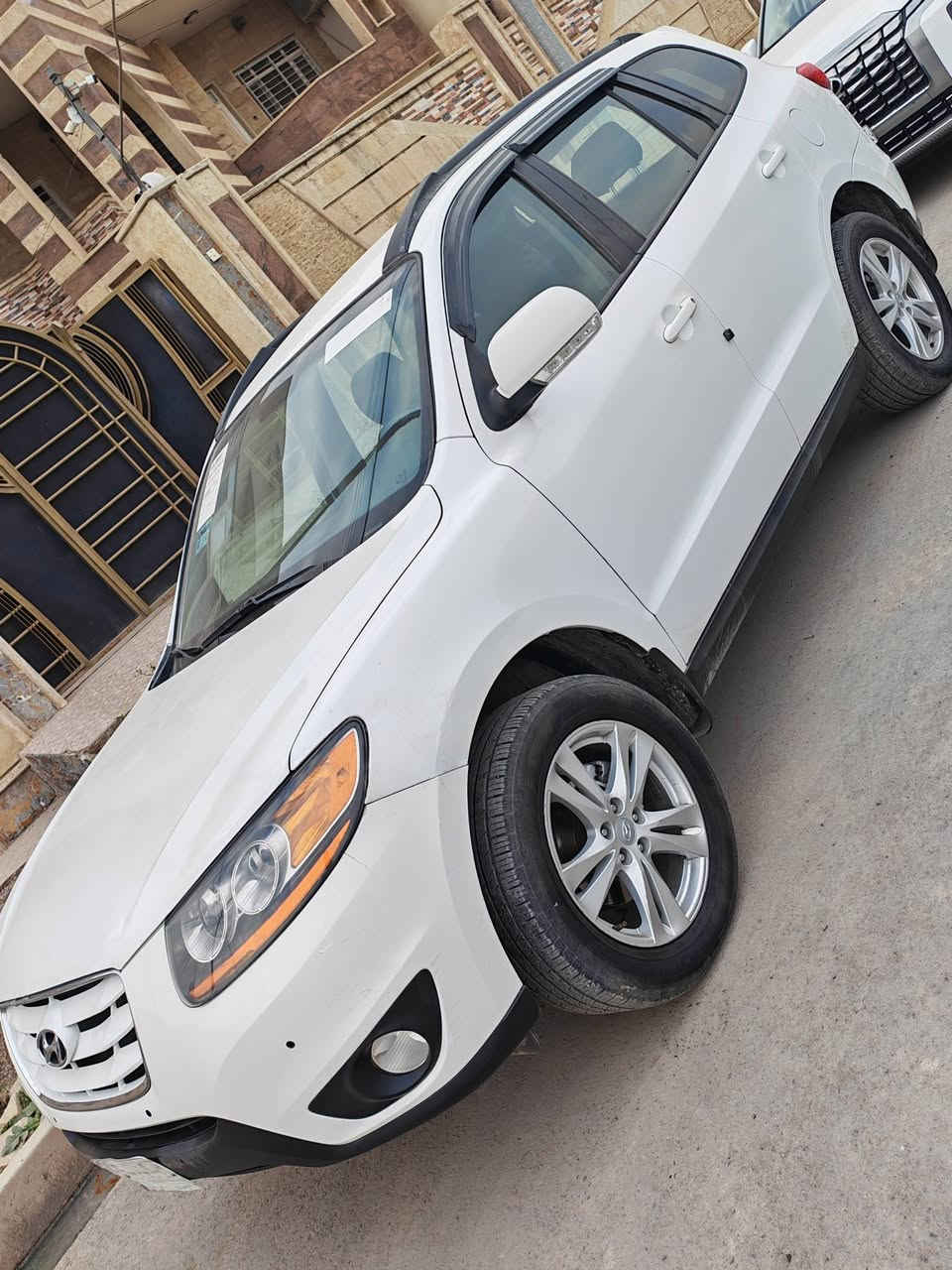 للبيع نقد فقط
سيارة للجناي  سنتافي 2011 وارد أمريكي 

رقم نينوى مميز تحويل او وكالة ثاني يوم 

ماشية 130 الف ميل 
 محرك  4 سلندر 2400
ضررها جاملغ اليمين صبغ  

وربع بوند 

محرك مفتوح رواجز 

سيارة نظيفة طخم تايرات جديد 

بطارية جديدة

السعـر 145 وبيها مجال 

للتواصل  الاتصال على ***********

المكان - موصل - حي الطيران
