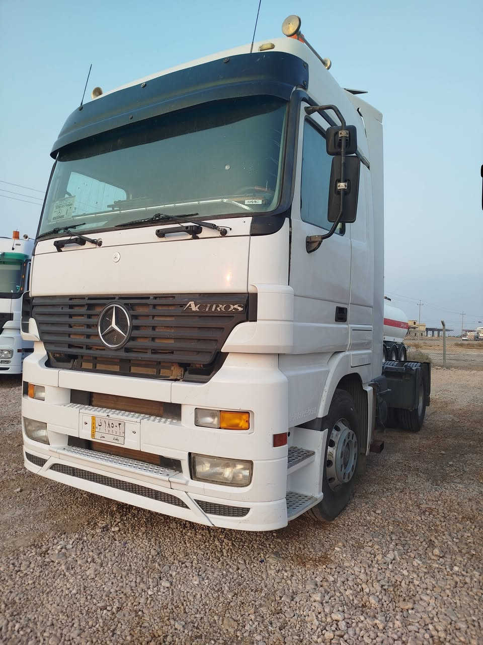 اكتروس فقط راس  موديل 2002 الحجم 1843 مربوطه صهريج رقم بغداد محور طويل متواجد في معرض بغداد الحديث العنوان الانبار الرمادي منطقه الشراع الخط السريع للتواصل ***********
***********
