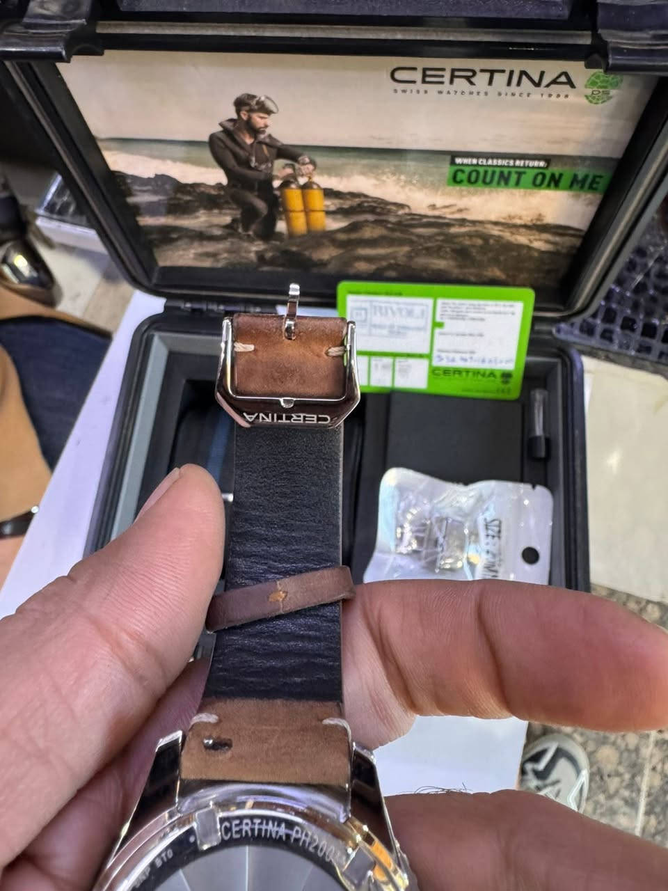 السلام عليكم سيرتينا اوتماتيك قفل بحري بزل متحرك اخت الزيرو مع سير اضافي و وقفل فراشة اضافي مع كامل المرفقات السعر 750 دولار اي استفسار *********** شكرا الى مدير الكروب
