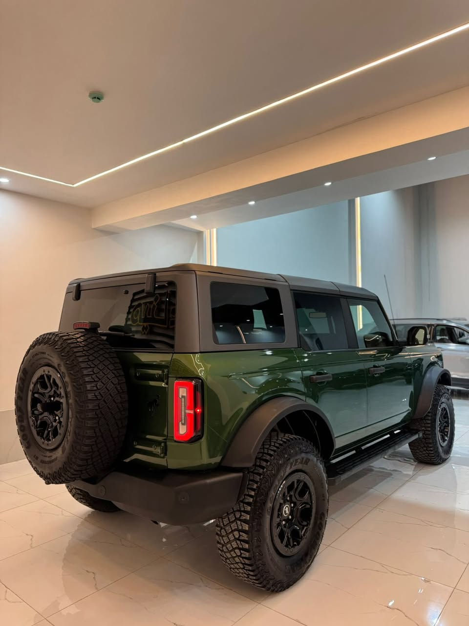 برونكو موديل ٢٠٢٣ فول مواصفات ٦ سلنده ر مكان سياره اربيل ***********
