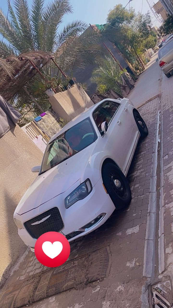 أوباما موديل 17رقم بغداد بسمي مكاني بغداد مواصفات اس حادث جاملوغ او بنيد امامي عكس  السائق والجاملوغ اي وره السائق أبيع حزام كفاله من الكص والحيم والداخل سعر 185او بيهه مجال السياره فور ويل بس ملغي ***********للبيع فقط بدون امراوس سياره جاهزه حته منظومه غاز بطل 60لتر
