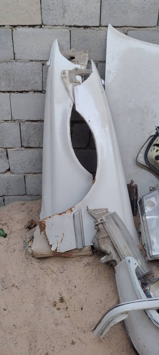 للبيع غراض مارك كصيف 
اربع بيبان+ بنيد+ جنطه+ دعاميات اماميه وخلفيه + السكنات ثنين و مازدات ثنين و شباك الامامي سعر 550 وبيهن مجال 
العنوان البصرة ابو الخصيب 
***********
