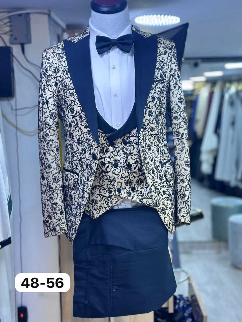 Nas liktswl ela  Location dyal costume mrhba


**إذا كنت صاحب هذا الإعلان وتريد حذفه لأي سبب، رجاءا أرسل رسالة إلى الدعم الفني**