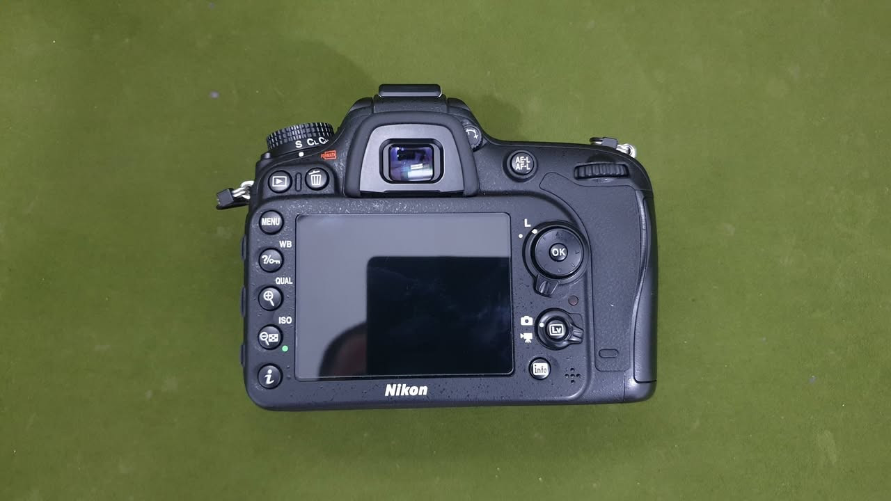 السلام عليكم /
كاميرا نيكون d7100 + فلاش TT600 استخدام شخصي نضيفة جدا
شتر 3K و 798 صورة فقط
 ( ملحقات)
زوم VR  105_18 + هود
شاحنة
كيبل نقل الصور للابتوب
كفر جلاتين اصفر
لاصق حماية للشاشة
كارتون الكاميرا كامل
السعر 550 الف وبيها مجال قليل ( لايوجد توصيل)
العنوان / البصرة جمعيات اسكان الموانئ شارع الميثاق 
***********
