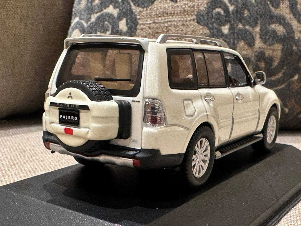 Mitsubishi pajero 🔴
first 43
 1/43
علبه اكريليك وقاعده بلاستيكيه


**إذا كنت صاحب هذا الإعلان وتريد حذفه لأي سبب، رجاءا أرسل رسالة إلى الدعم الفني**