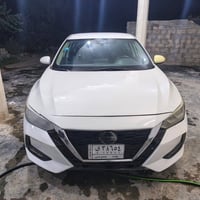 مرخصت الدمنيه  نيسان سنتره البيع. موديل 2023بيع مستعجل سياره حادثه بني...