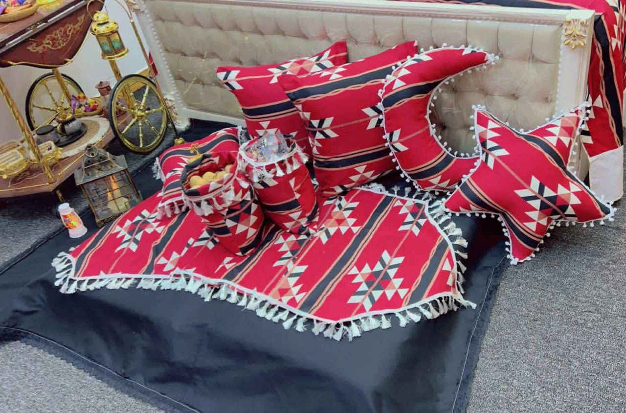 سيت ركن رمضاني
السيت 6 قطع

-هلال
-مفرش 
-كيس قطعتين
-وجه كوشة قطعتين


**إذا كنت صاحب هذا الإعلان وتريد حذفه لأي سبب، رجاءا أرسل رسالة إلى الدعم الفني**