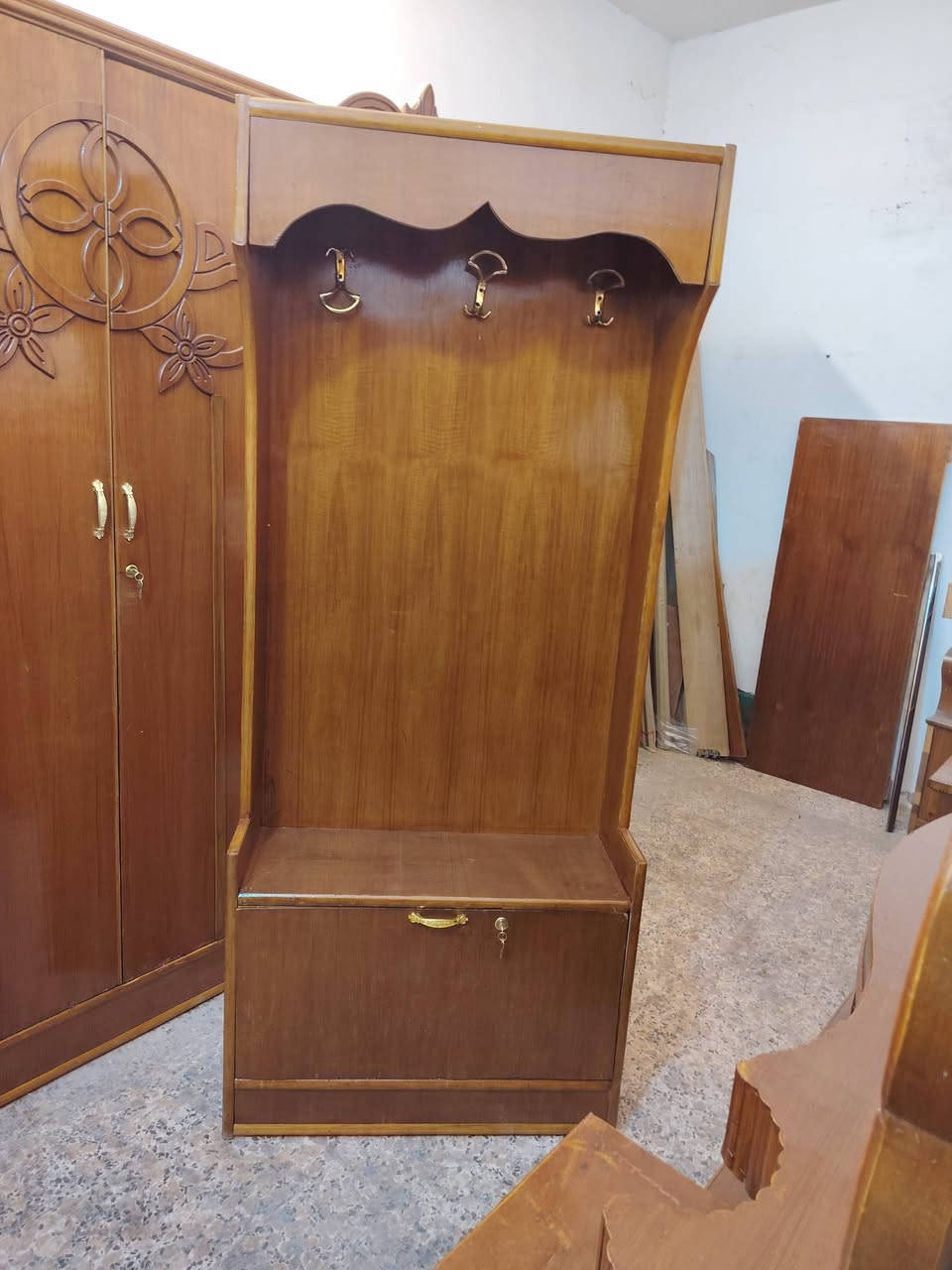غرفه مستخدمه 5باب صاج معرض ابو عقيل ميسان حي رساله شارع ماطور قرب صيدليه حازم ***********
