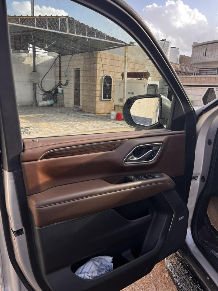 سلام عليكم تاهو مديل 2022 ديزل السياره بسمي تحويل ثاني يوم السياره مصبوغه عام داخل جلد رقم بصره جديد السياره فول عده الفتحه السياره جديده وخير من يم الله بيها حادث بجم السعر 3 شدات وبيها مجال المكان البصره الزبير رقم الهاتف ***********
