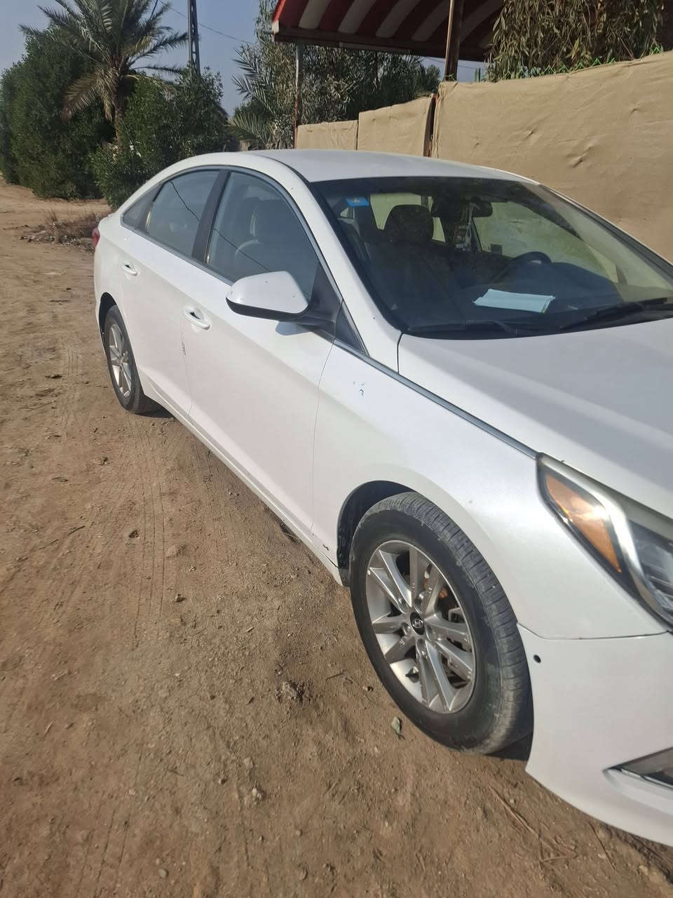 سوناتا ٢٠١٧ وارد الحادث باب وجاملغ جهه السائق فقط بجم كبس
***********
