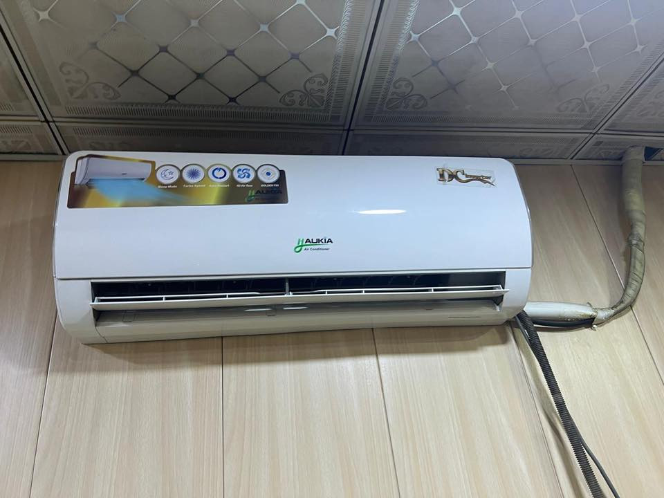 سبالت للبيع شلع مراسله خاص او ع واتس ***********
