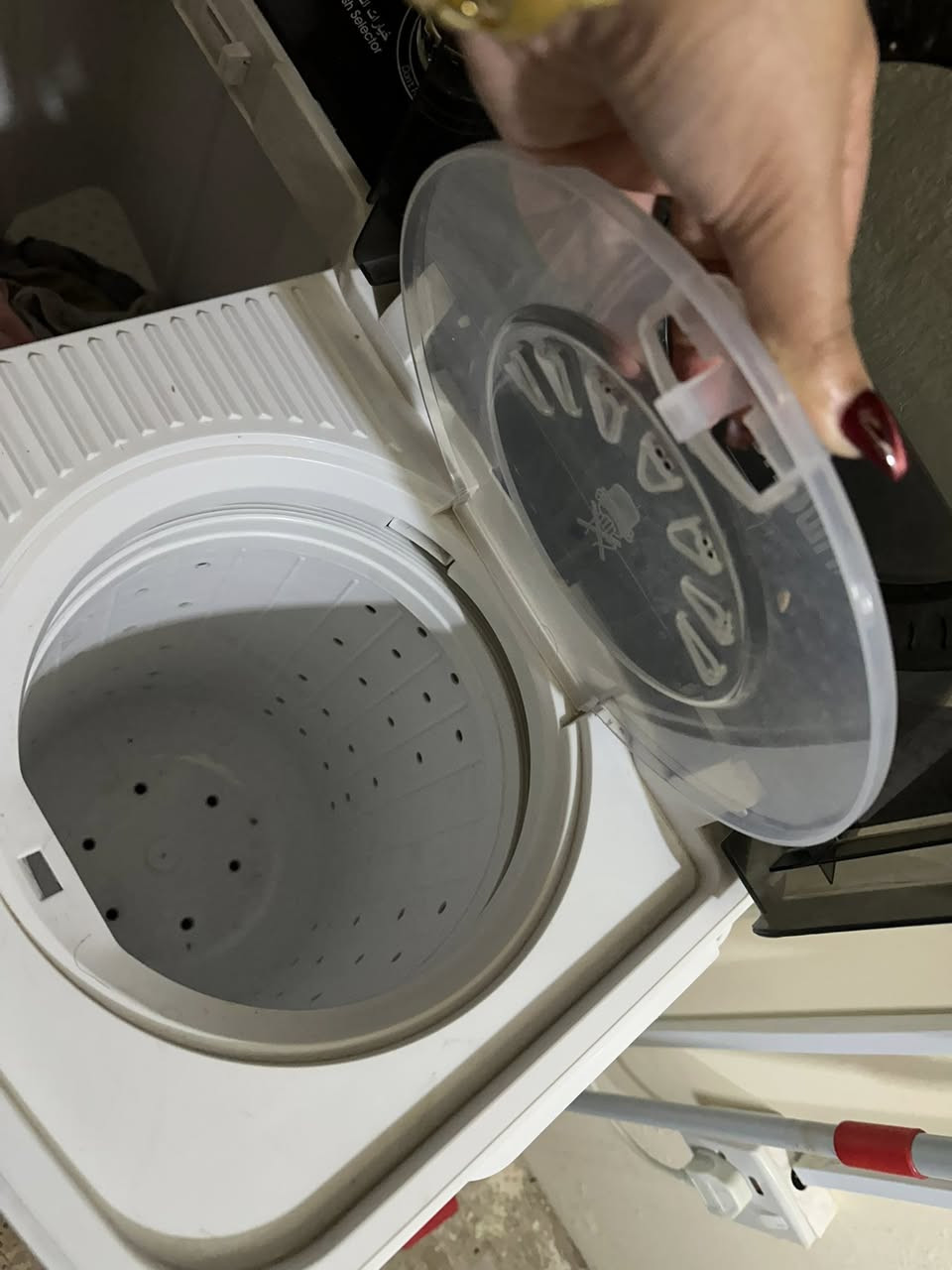 غساله للبيع نضيفه حيل استفسار خاص


**إذا كنت صاحب هذا الإعلان وتريد حذفه لأي سبب، رجاءا أرسل رسالة إلى الدعم الفني**