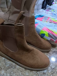 بوت نسائي • خانقين • أسعار مناسبة