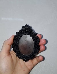 اطارات صغيرة • ريزن • حجر