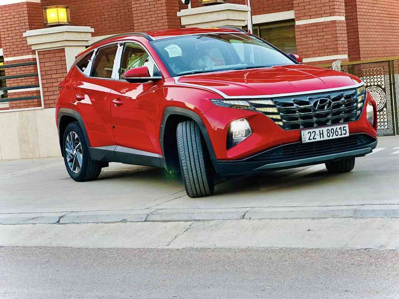 بيع مستعجل..
توسان 2024 خليجي اخذتها زيروا شركة ، ماشية ٤٠ الف،  سبير منازل  على وضع الشركة. ضمان الشركة بعده بيهه مكفوله من كلشي عدا  طخه بسيطة اسفل الباب الخلفي  صبغ  ربع الباب  سونر موجود دوشمة جلد اصلي وأرضيات ، بانزين كله محسن ودهن وكالة بيهن وصولات وعلى أيد وحده….  السعر ١٩٥
مكاني بغداد قرب كراج المشتل 
***********
